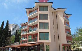 Maverick Hotel